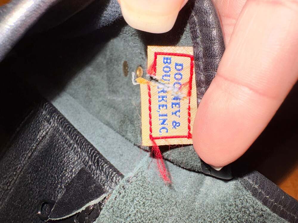 Vintage Dooney & Bourke All Weather Leather Carrier Black Purse - Picture 13 of 13